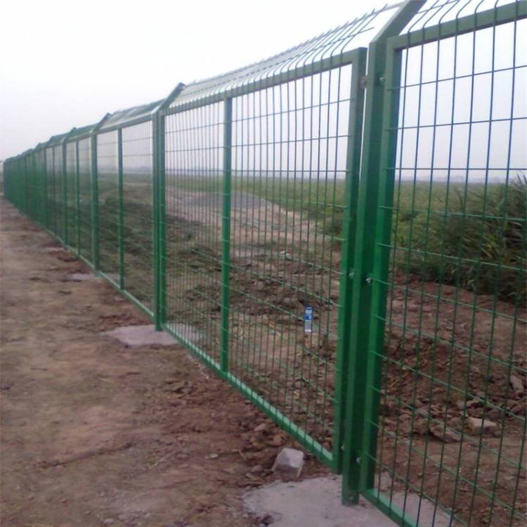 廣西慕源框架護欄網廠家 優質鐵絲網圍欄，守護安全防護網